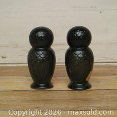 MaxSold Auction: Vintage Owl Ceramic Salt and Pepper Shaker Pair - Ottawa (Ontario, Canada) SELLER MANAGED Downsizing Online Auction - Valley Stream Drive (CONDO)