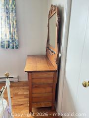 MaxSold Auction: Antique Oak Dresser with Attached Beveled Mirror - Greater Sudbury (Ontario, Canada) PARTNER MANAGED Estate Sale Online Auction -  Pebble Hill Place