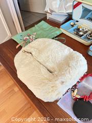 MaxSold Auction: Jewelry & Small Handbags Lot with Boxes - Greater Sudbury (Ontario, Canada) PARTNER MANAGED Estate Sale Online Auction -  Pebble Hill Place