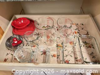 MaxSold Auction: Pyrex Glass measuring cups / storage containers  - Greater Sudbury (Ontario, Canada) PARTNER MANAGED Estate Sale Online Auction -  Pebble Hill Place