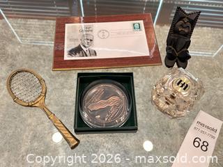 MaxSold Auction: Lot of paperweight desk decor  - Livermore (California, USA) SELLER MANAGED Estate Sale Online Auction - Hansen Road