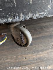 MaxSold Auction: Used Rubber Maid Cart - Whitby (Ontario, Canada) SELLER MANAGED Commercial Liquidation Online Auction -  Thickson Road