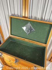 MaxSold Auction: Windsor Design Eight Drawer Wood Tool Chest - Campbell (California, USA) PARTNER MANAGED Estate Sale Online Auction -  Dell Avenue