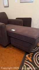 MaxSold Auction: Chair/Chaise Lounge - Kingston (Ontario, Canada) PARTNER MANAGED Downsizing Online Auction - Buckingham Court
