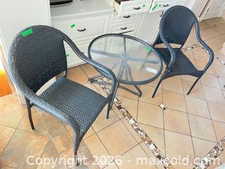 MaxSold Auction: Patio Chairs and Table - Kingston (Ontario, Canada) PARTNER MANAGED Downsizing Online Auction - Buckingham Court
