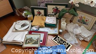 MaxSold Auction: Table Linens - Kingston (Ontario, Canada) PARTNER MANAGED Downsizing Online Auction - Buckingham Court