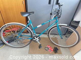 MaxSold Auction: Triumph Bicycle  - Kingston (Ontario, Canada) PARTNER MANAGED Downsizing Online Auction - Buckingham Court