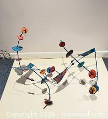 MaxSold Auction: ABSTRACT WIRE MIXED MEDIA HANGING SCULPTURE - Toronto (Ontario, Canada) PARTNER MANAGED Moving Online Auction - Brunswick Avenue