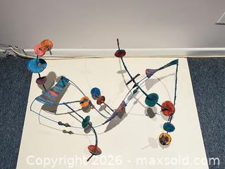 MaxSold Auction: ABSTRACT WIRE MIXED MEDIA HANGING SCULPTURE - Toronto (Ontario, Canada) PARTNER MANAGED Moving Online Auction - Brunswick Avenue