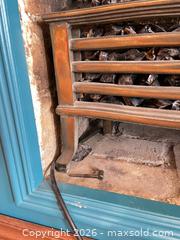 MaxSold Auction: ANTIQUE FEDERAL STYLE CAST IRON ELECTRIC FIRE PLACE INSERT - Toronto (Ontario, Canada) PARTNER MANAGED Moving Online Auction - Brunswick Avenue