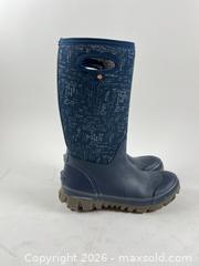 MaxSold Auction: BOGS WOMEN'S WHITEOUT SPARKS WATERPROOF INSULATED BOOTS - Toronto (Ontario, Canada) PARTNER MANAGED Moving Online Auction - Brunswick Avenue