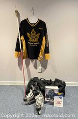 MaxSold Auction: COLLECTIBLE ICE HOCKEY LOT - Toronto (Ontario, Canada) PARTNER MANAGED Moving Online Auction - Brunswick Avenue