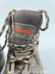 MaxSold Auction: COLUMBIA WATERPROOF MEN'S HIKING BOOTS VIBRAM SOLE MEN'S SIZE 10.5 - Toronto (Ontario, Canada) PARTNER MANAGED Moving Online Auction - Brunswick Avenue