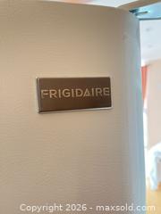 MaxSold Auction: FRIGIDARE REFRIGERATOR - Toronto (Ontario, Canada) PARTNER MANAGED Moving Online Auction - Brunswick Avenue