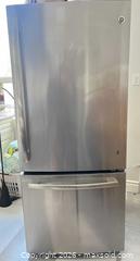 MaxSold Auction: GE HOUSEHOLD REFRIGERATOR  - Toronto (Ontario, Canada) PARTNER MANAGED Moving Online Auction - Brunswick Avenue