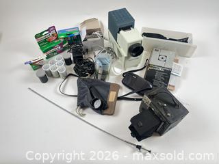 MaxSold Auction: LARGE FILM CAMERA LOT VINTAGE AND ANTIQUE - Toronto (Ontario, Canada) PARTNER MANAGED Moving Online Auction - Brunswick Avenue