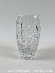 MaxSold Auction: LEADED GLASS CRYSTAL VASE - Toronto (Ontario, Canada) PARTNER MANAGED Moving Online Auction - Brunswick Avenue