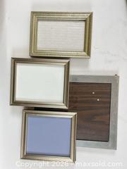 MaxSold Auction: [LOT OF 10] VINTAGE TABLE TOP PICTURE FRAMES - Toronto (Ontario, Canada) PARTNER MANAGED Moving Online Auction - Brunswick Avenue