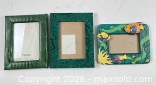MaxSold Auction: [LOT OF 10] VINTAGE TABLE TOP PICTURE FRAMES - Toronto (Ontario, Canada) PARTNER MANAGED Moving Online Auction - Brunswick Avenue