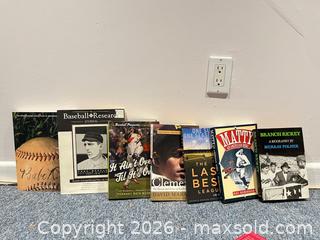 MaxSold Auction: [LOT OF 19] BOOKS ON BASEBALL - Toronto (Ontario, Canada) PARTNER MANAGED Moving Online Auction - Brunswick Avenue