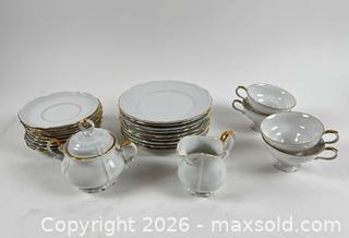 MaxSold Auction: [LOT OF 28] VINTAGE EDELSTEIN GERMAN PORCELAIN TEA SET WITH GOLD GILDING - Toronto (Ontario, Canada) PARTNER MANAGED Moving Online Auction - Brunswick Avenue