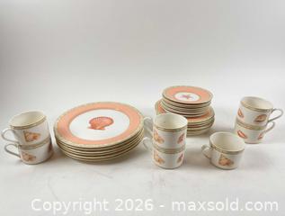 MaxSold Auction: [LOT OF 29] BEAUTIFUL VICTORIA & BEALE ATLANTIS DINNERWARE SET - Toronto (Ontario, Canada) PARTNER MANAGED Moving Online Auction - Brunswick Avenue