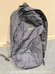 MaxSold Auction: [LOT OF 2] BACKPACKING STARTER PACK - Toronto (Ontario, Canada) PARTNER MANAGED Moving Online Auction - Brunswick Avenue