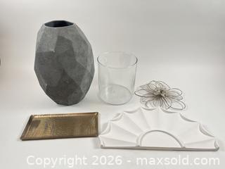 MaxSold Auction: [LOT OF 5] COOL VARIOUS MODERN HOME DECOR - Toronto (Ontario, Canada) PARTNER MANAGED Moving Online Auction - Brunswick Avenue