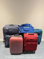 MaxSold Auction: [LOT OF 6] SUITCASES AND LUGGAGE - Toronto (Ontario, Canada) PARTNER MANAGED Moving Online Auction - Brunswick Avenue