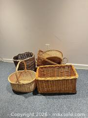 MaxSold Auction: [LOT OF 8] WICKER BASKET LOT - Toronto (Ontario, Canada) PARTNER MANAGED Moving Online Auction - Brunswick Avenue