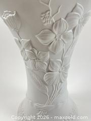 MaxSold Auction: VINTAGE AK KAISER GERMAN BISQUE PORCELAIN FLORAL VASE - Toronto (Ontario, Canada) PARTNER MANAGED Moving Online Auction - Brunswick Avenue