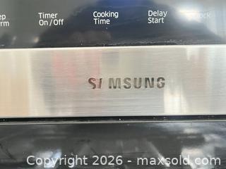 MaxSold Auction: SAMSUNG GAS OVEN - Toronto (Ontario, Canada) PARTNER MANAGED Moving Online Auction - Brunswick Avenue