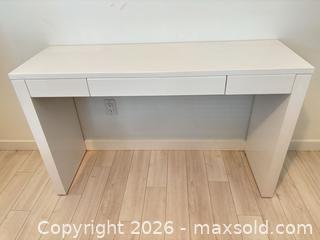 MaxSold Auction: 49in White High-Gloss Desk / Console Table with Drawer - Delta (British Columbia, Canada) SELLER MANAGED Estate Sale Online Auction -  55b Street