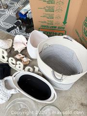 MaxSold Auction: Assorted Coastal Beach Decor Lot: Rope Baskets & Wooden Sign - Delta (British Columbia, Canada) SELLER MANAGED Estate Sale Online Auction -  55b Street