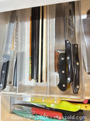 MaxSold Auction: Cutco Kitchen Knife and Utensil Lot, 20+ Pieces - Delta (British Columbia, Canada) SELLER MANAGED Estate Sale Online Auction -  55b Street