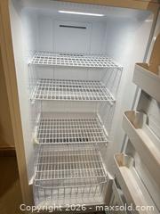 MaxSold Auction: Midea MU138SWAR1RC1 Upright Freezer, 13.8 cu ft, White - Delta (British Columbia, Canada) SELLER MANAGED Estate Sale Online Auction -  55b Street