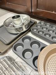 MaxSold Auction: Mixed Lot of Baking Pans, Muffin Tins & Cooling Racks - Delta (British Columbia, Canada) SELLER MANAGED Estate Sale Online Auction -  55b Street