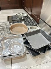MaxSold Auction: Mixed Lot of Baking Pans, Muffin Tins & Cooling Racks - Delta (British Columbia, Canada) SELLER MANAGED Estate Sale Online Auction -  55b Street