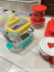 MaxSold Auction: Mixed Lot of Food Storage Containers (About 20–25 Pieces) - Delta (British Columbia, Canada) SELLER MANAGED Estate Sale Online Auction -  55b Street