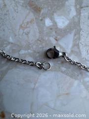 MaxSold Auction: Stainless Steel Chain Necklaces - London (Ontario, Canada) SELLER MANAGED Downsizing Online Auction - Marconi Boulevard