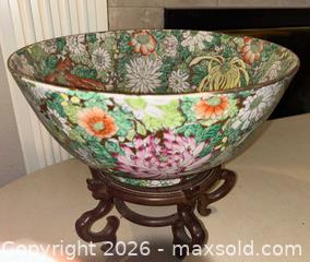 MaxSold Auction: Chinese Porcelain Flower Bowl - Campbell (California, USA) PARTNER MANAGED Downsizing Online Auction - Roundtree Drive