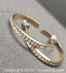 MaxSold Auction: 14K gold hoop earrings - Mississauga (Ontario, Canada) SELLER MANAGED Downsizing Online Auction - Golden Orchard Drive (CONDO)