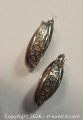 MaxSold Auction: Hoop earrings - Mississauga (Ontario, Canada) SELLER MANAGED Downsizing Online Auction - Golden Orchard Drive (CONDO)