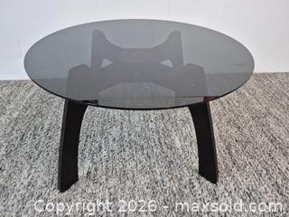 MaxSold Auction: Natuzzi Italy Round Dark Glass Accent Table - Oshawa (Ontario, Canada) SELLER MANAGED Commercial Liquidation Online Auction - Bond Street West