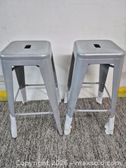 MaxSold Auction: Set of 2 AmerHome Loft Silver Metal Bar Stools. - Oshawa (Ontario, Canada) SELLER MANAGED Commercial Liquidation Online Auction - Bond Street West