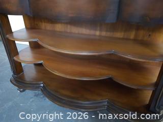 MaxSold Auction: Traditional Island Bar - Oshawa (Ontario, Canada) SELLER MANAGED Commercial Liquidation Online Auction - Bond Street West