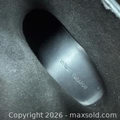 MaxSold Auction: Botega Veneta Puddle Boots - Richmond Hill (Ontario, Canada) SELLER MANAGED Reseller Online Auction - Newkirk Road (STORAGE)