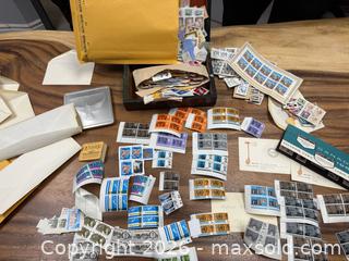 MaxSold Auction: Lot of 300+ Stamps - Richmond Hill (Ontario, Canada) SELLER MANAGED Reseller Online Auction - Newkirk Road (STORAGE)