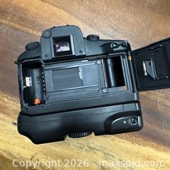 MaxSold Auction: Lot of Canon EOS 30, 40D & 50D Cameras - Richmond Hill (Ontario, Canada) SELLER MANAGED Reseller Online Auction - Newkirk Road (STORAGE)