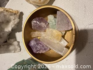 MaxSold Auction: Collectible Rocks collection  - Toronto (Ontario, Canada) SELLER MANAGED Downsizing Online Auction - Applefield Drive